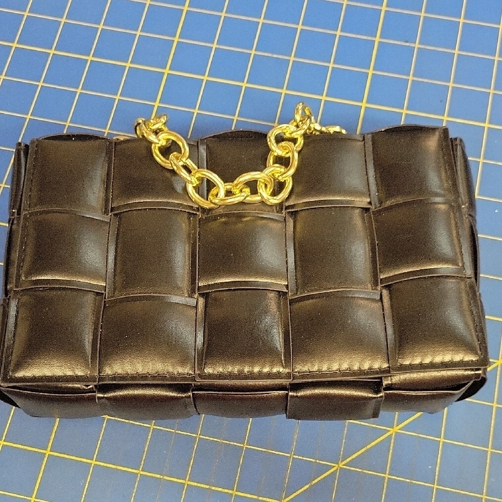 Weaved Black Woven Pleather 9" x 2.5" x5.5" Bag 38" & 8" Gold Chain